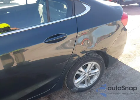 2018 Chevrolet Cruze Lt Auto z USA, uszkodzony, nr VIN 1G1BE5SM6J7182571